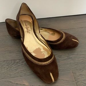 Alexandra Bartlett Brown Gold Suede Ballet Flats